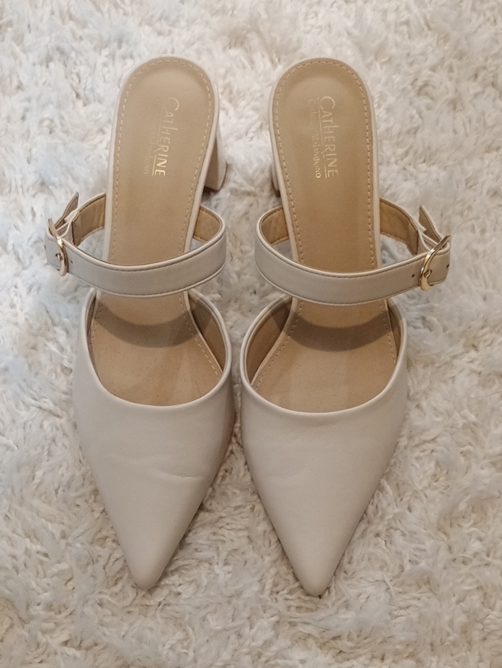 Catherines Collection Women's Cream Pointed-Toe Heels